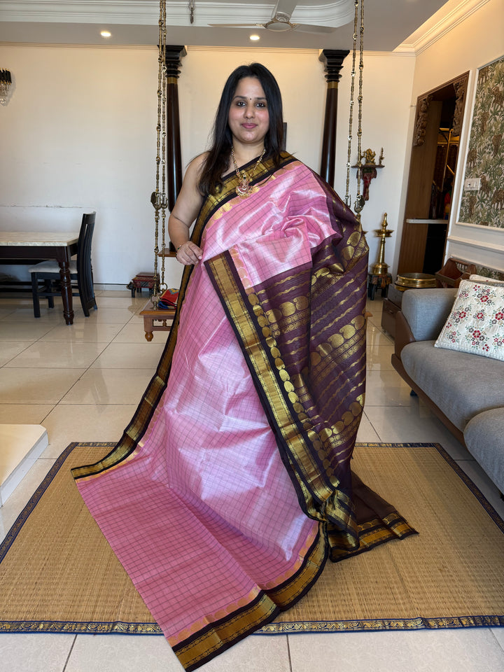Onion Pink with Brown, Body Checks , Traditional Border and Rich Pallu Korvai Silk Cotton Saree