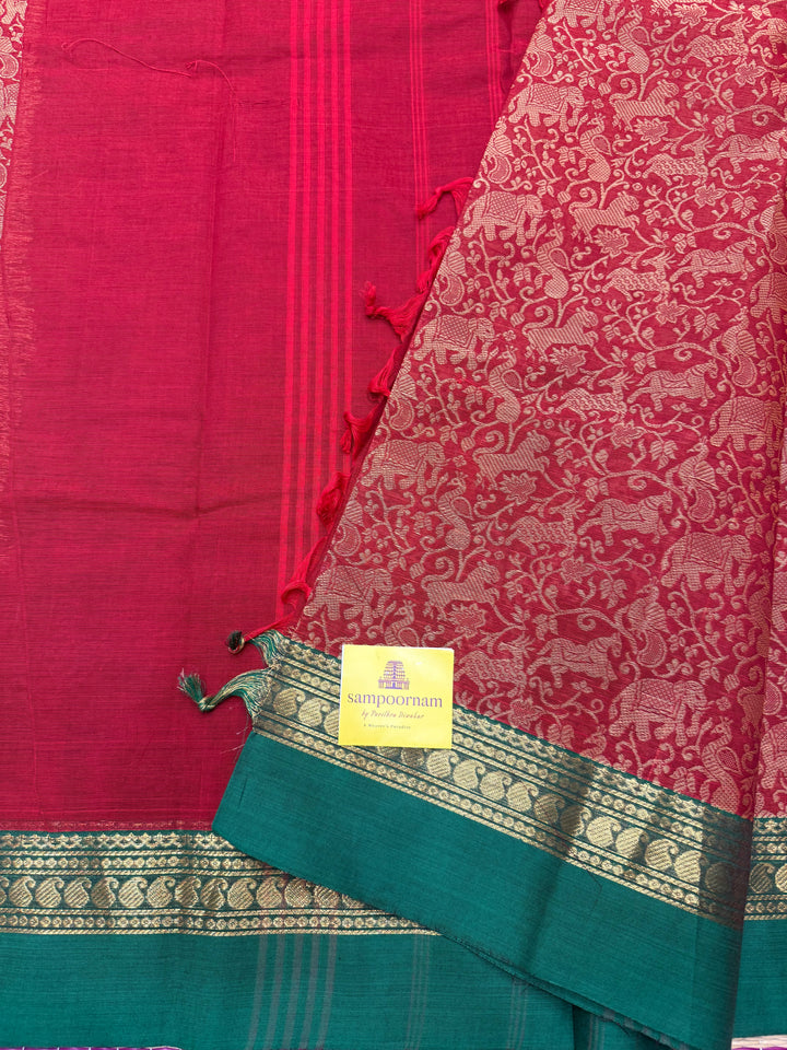 Brick Red with Green , Rich Vanasingaram thread motif in the body , Traditional borders and Plain Pallu Chettinad Cottton Saree
