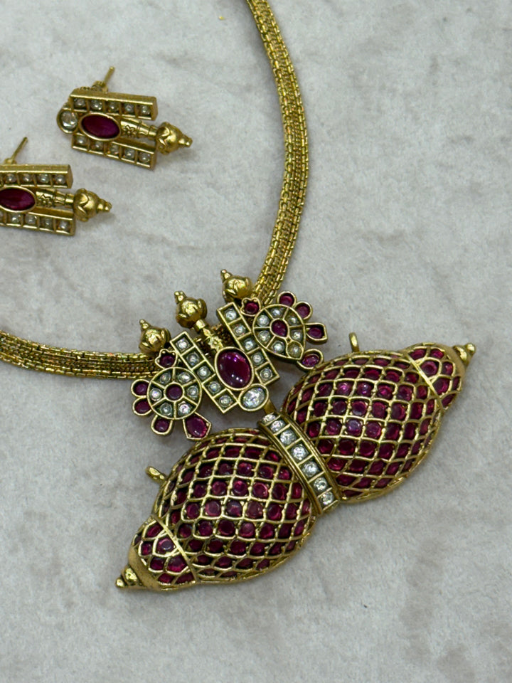 Ratna Kumbha Heritage Necklace - Red and White Kemp Stones