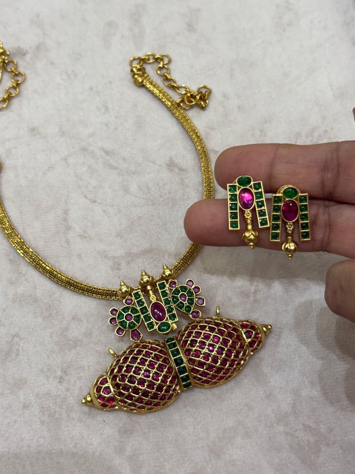 Ratna Kumbha Heritage Necklace - Red and Green Kemp Stones