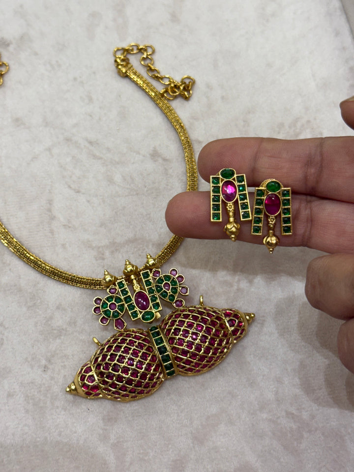 Ratna Kumbha Heritage Necklace - Red and Green Kemp Stones
