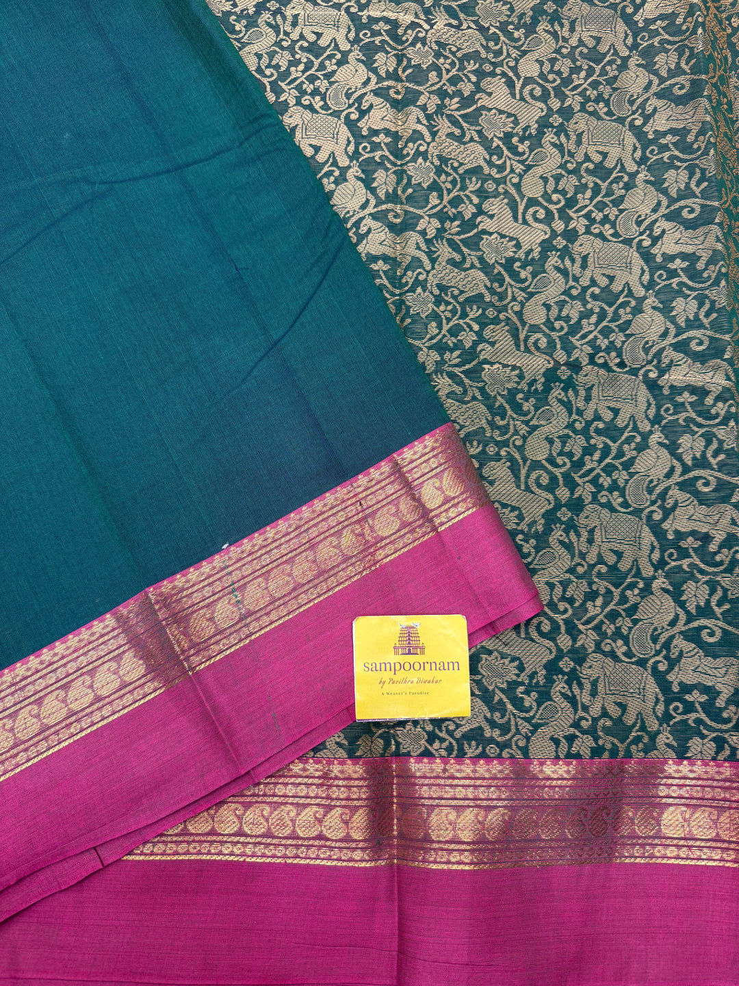 Green with Dusty Pink , Rich Vanasingaram thread motif in the body , Traditional borders and Plain Pallu Chettinad Cottton Saree