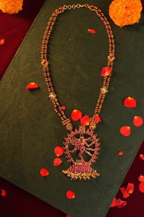 A Tribute to heritage - Lord Nataraja Jadau Kundan Stone Pendant with Rettavari Kemp Chain