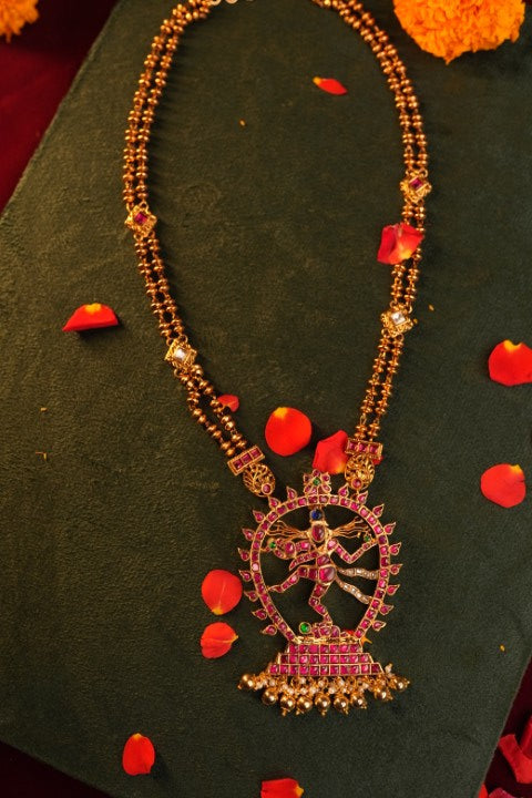 A Tribute to heritage - Lord Nataraja Jadau Kundan Stone Pendant with Rettavari Kemp Chain