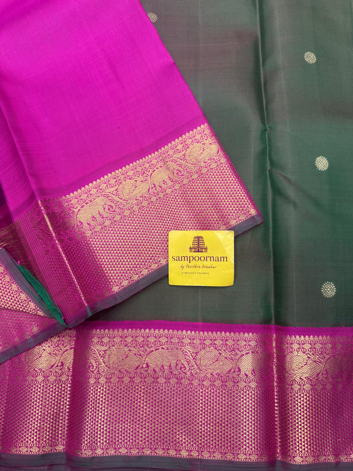 Dark green with Magenta, zari Butta in the Body, Traditional Borders and Rich Pallu, Pure Zari Pure Kanjivaram Silk Saree