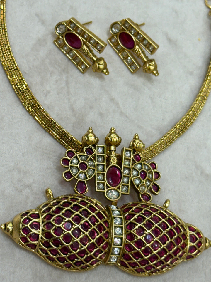 Ratna Kumbha Heritage Necklace - Red and White Kemp Stones