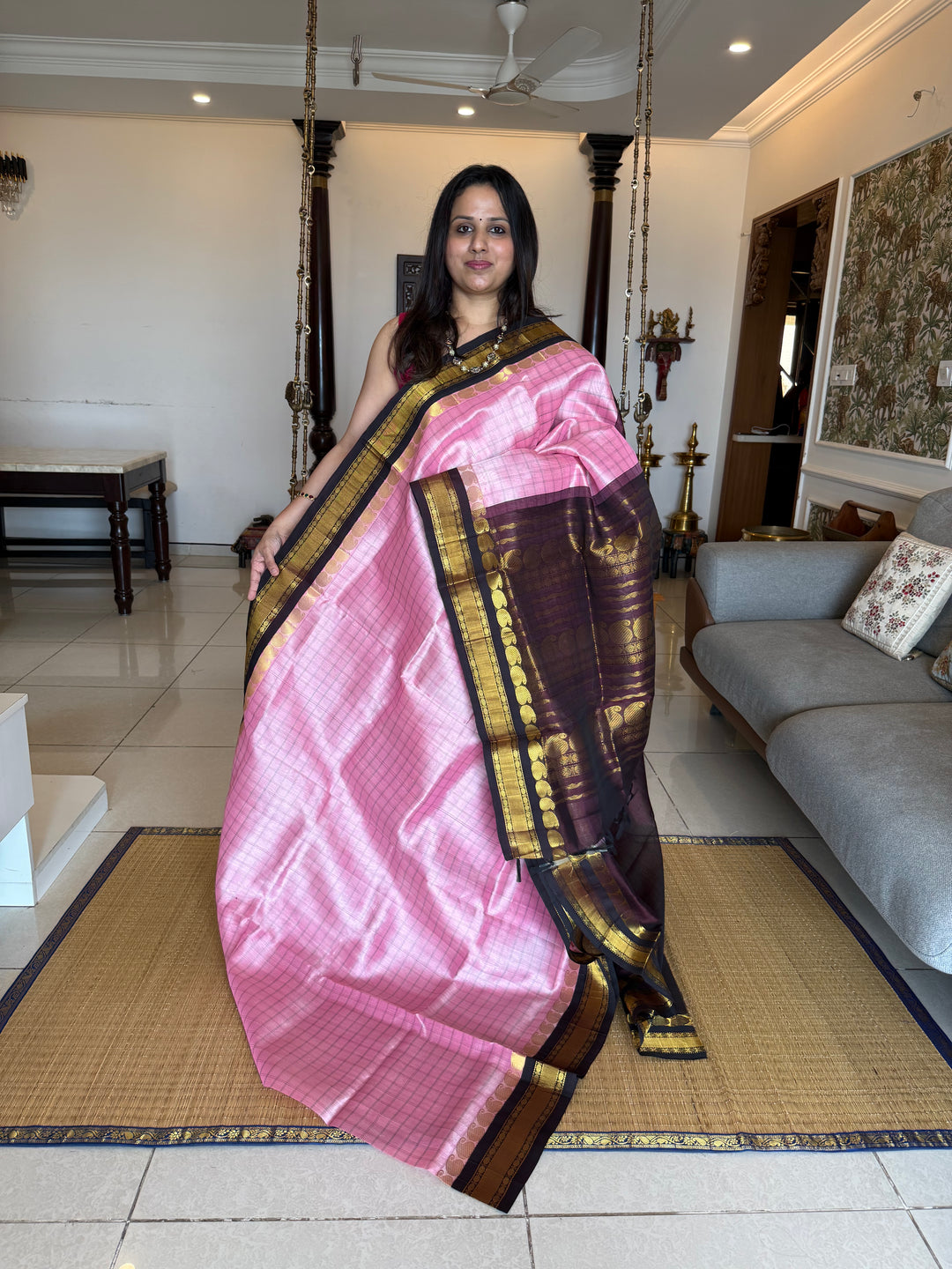 Onion Pink with Brown ,full body checks ,traditional border rich pallu Korvai Silk Cotton Saree