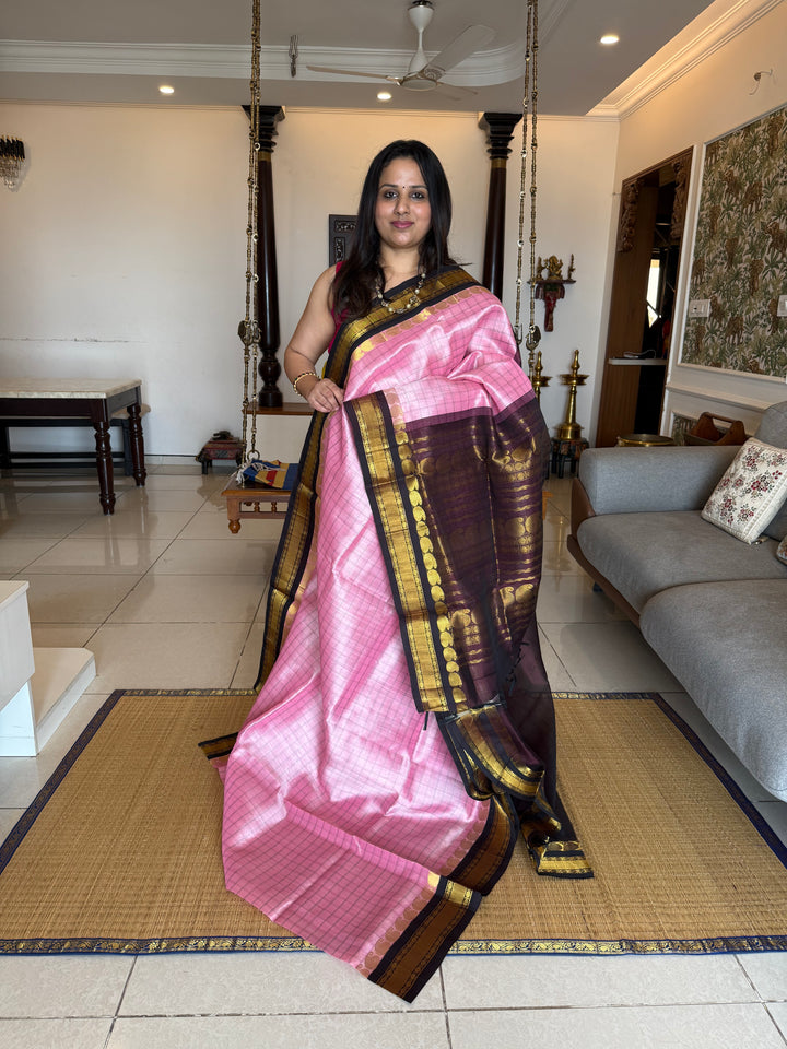 Onion Pink with Brown ,full body checks ,traditional border rich pallu Korvai Silk Cotton Saree