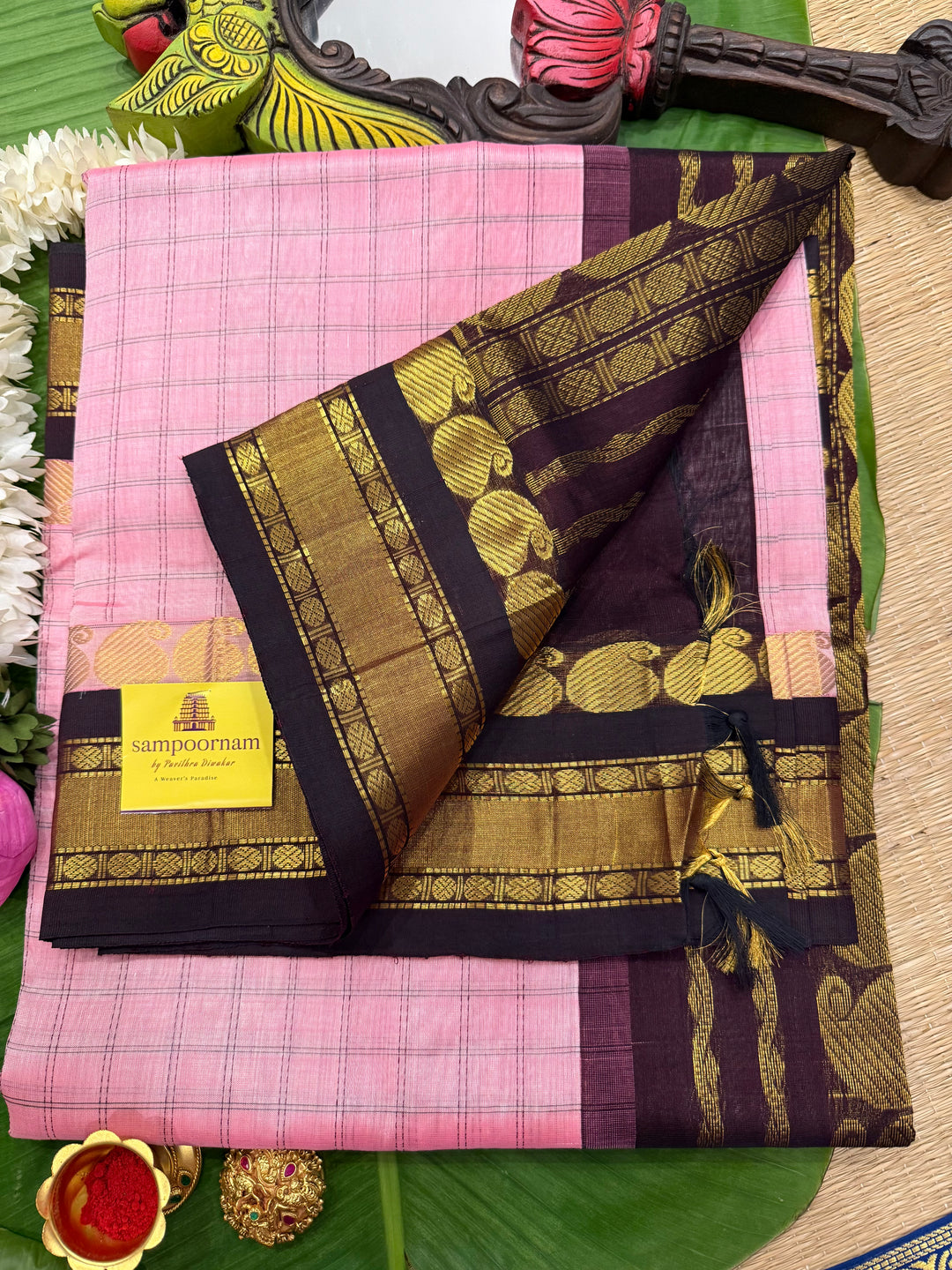 Onion Pink with Brown ,full body checks ,traditional border rich pallu Korvai Silk Cotton Saree