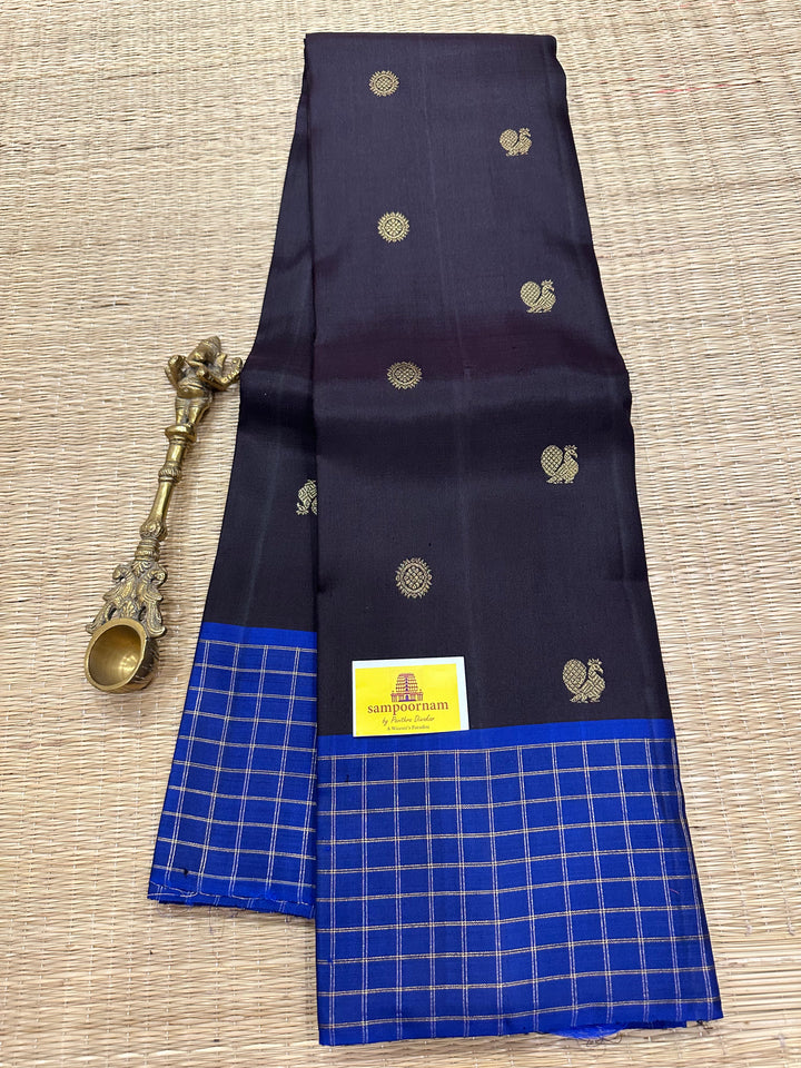 A Classic Beauty Black with Blue Mayil Butta Motif , With Rich Pallu and Kattam Border - Pure Kanjivaram Silk Saree