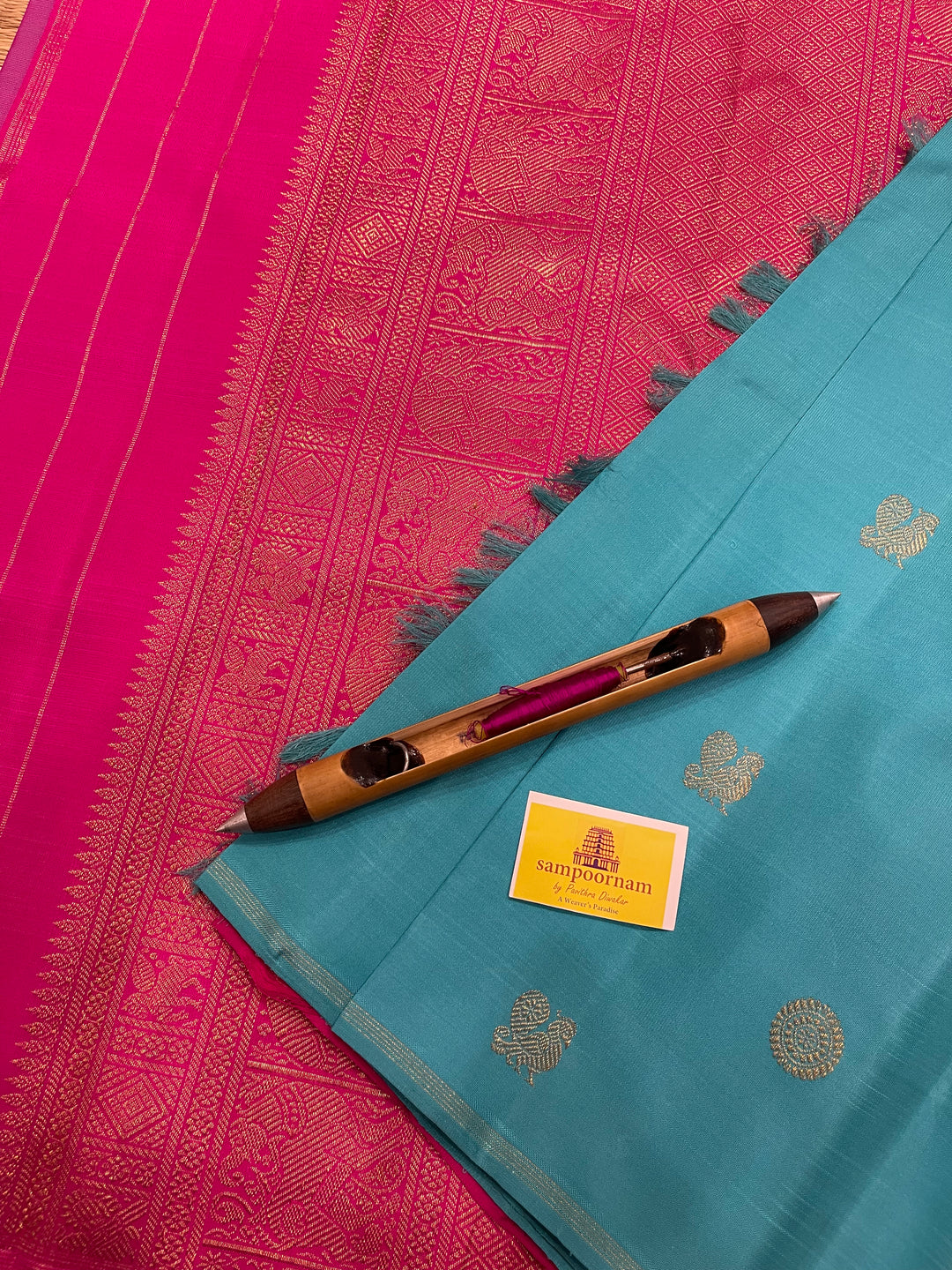 Copper Sulphate Blue with Pink Mayil Chakram Zari Body Butta , rich Pallu - Borderless Kanjivaram Pure Silk Saree