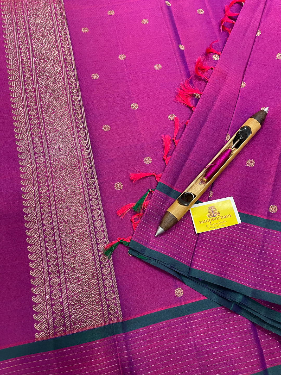 A Classy Magenta with Small Annam and Coin Zari Motif and Traditional Pallu - Pure Kanjivaram Silk Saree