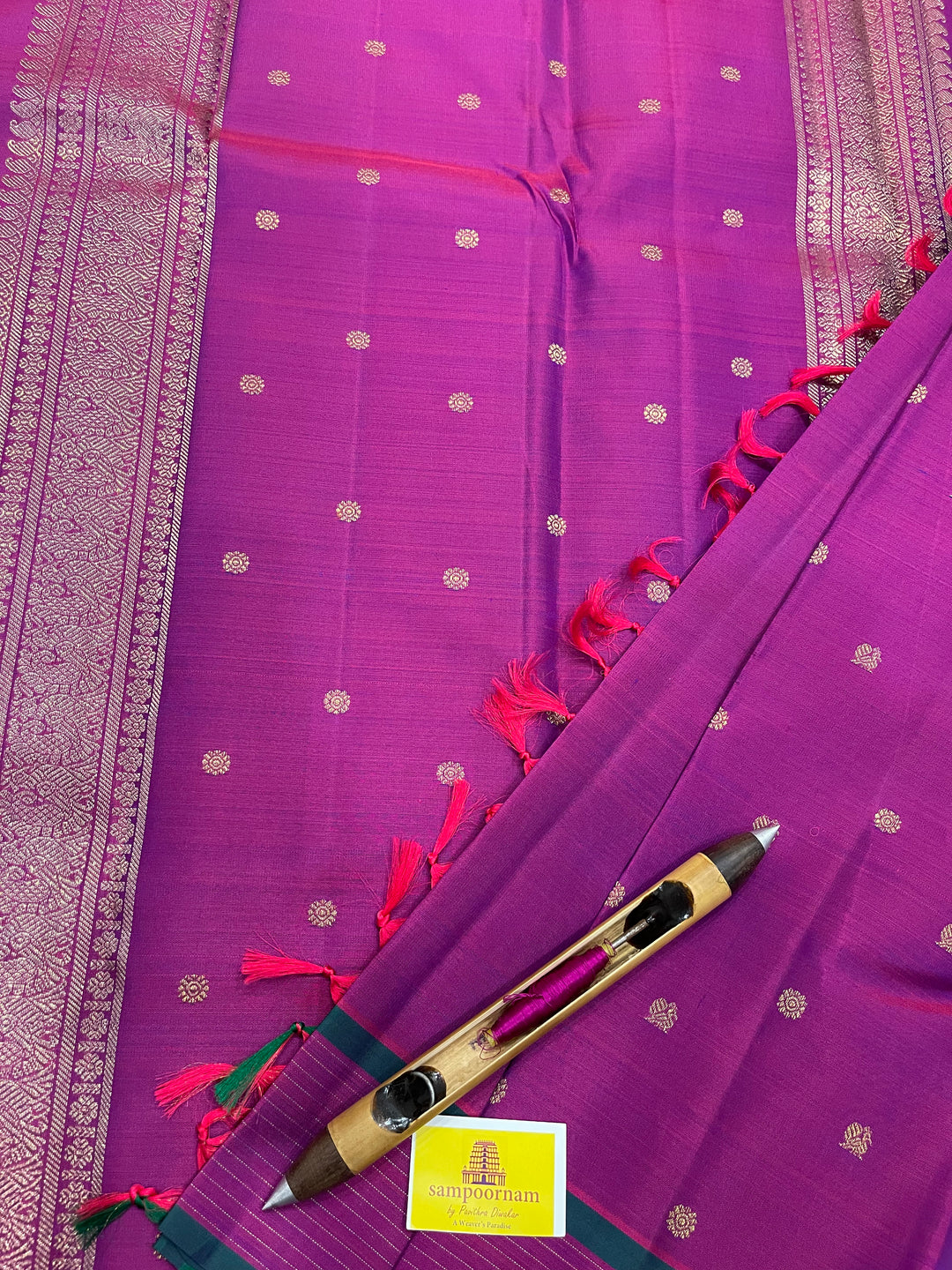 A Classy Magenta with Small Annam and Coin Zari Motif and Traditional Pallu - Pure Kanjivaram Silk Saree