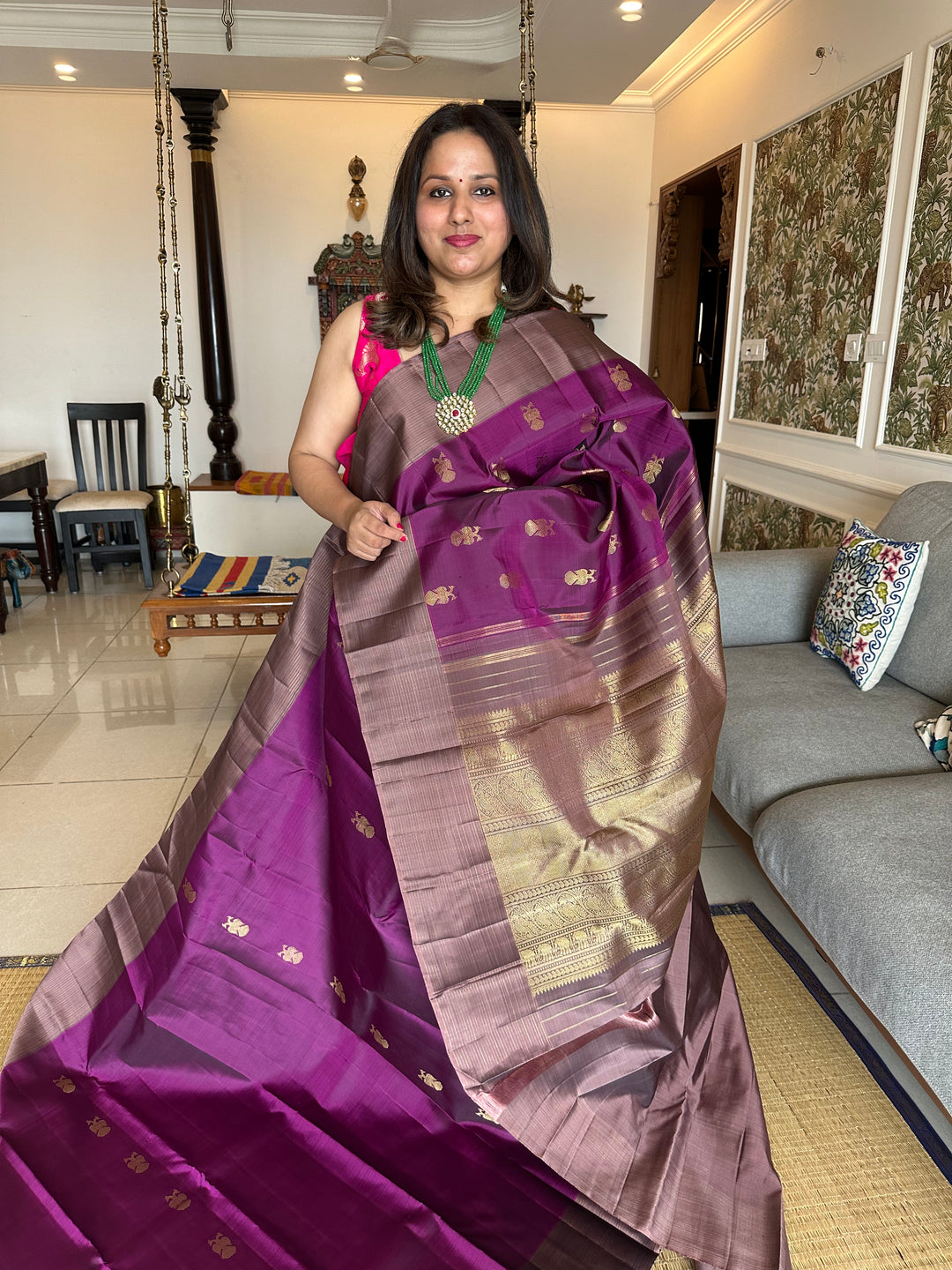 A Stunning Wine with Mauve Colour , Gandaberundu Zari Body Motif Rich Pallu- Kanjivaram Pure Silk Saree