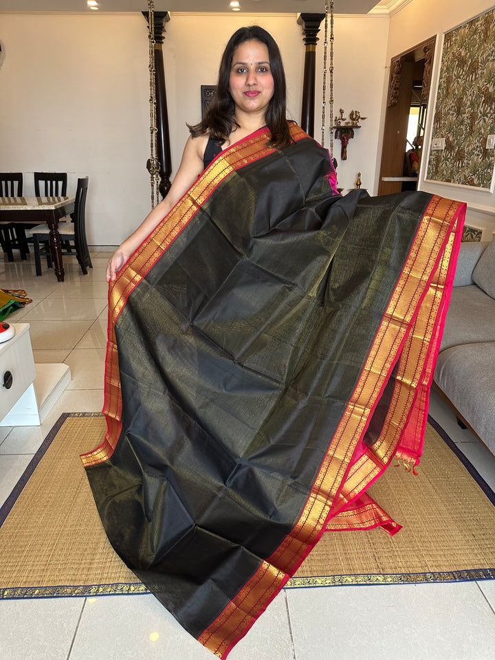 Black with Pink Vairaoosi Silk Cotton Saree