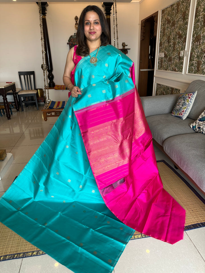 Copper Sulphate Blue with Pink Mayil Chakram Zari Body Butta , rich Pallu - Borderless Kanjivaram Pure Silk Saree