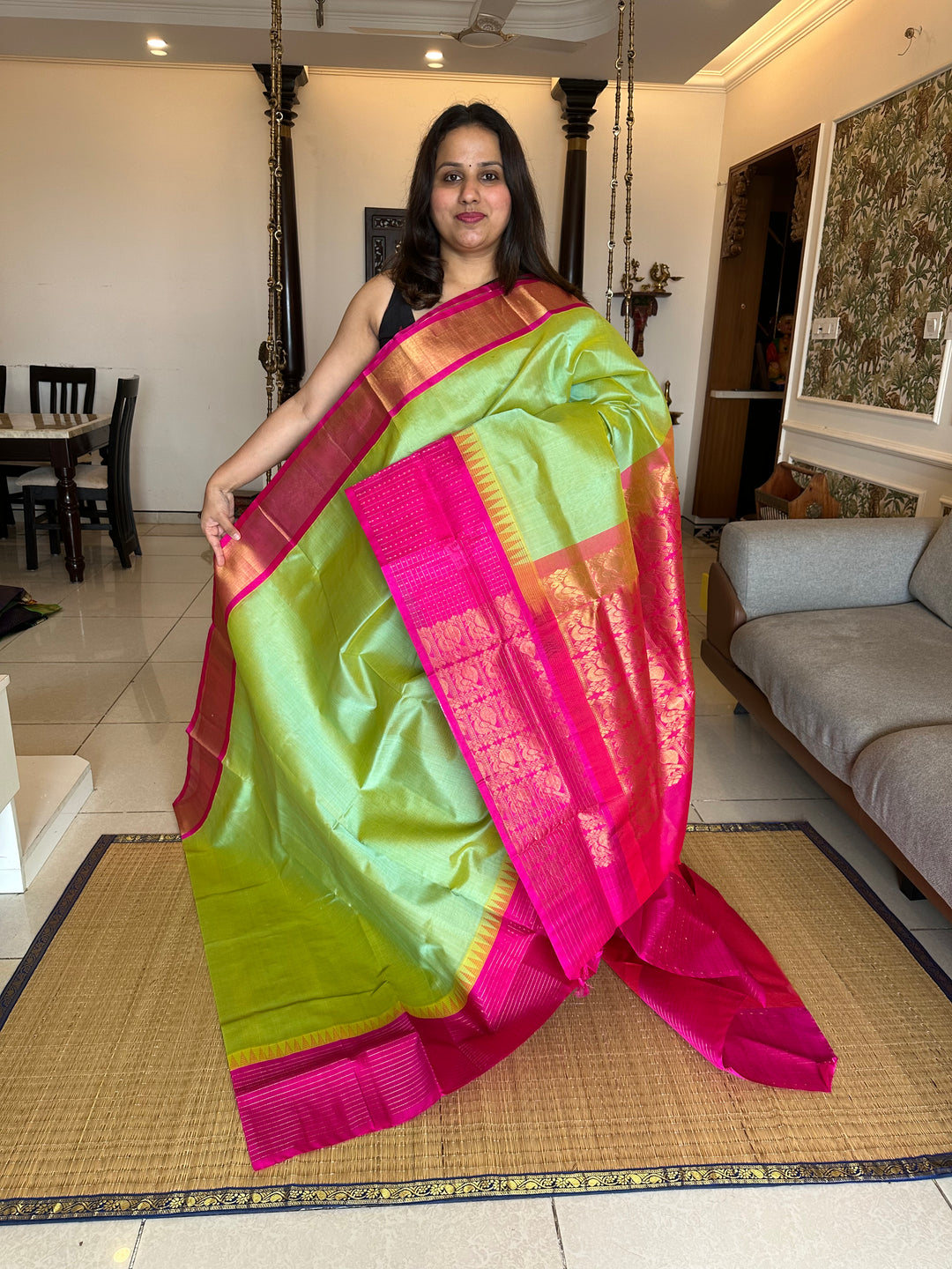 Light Rexona Green with Pink One side Big Lakshadeepam Border Korvai Silk Cotton Saree