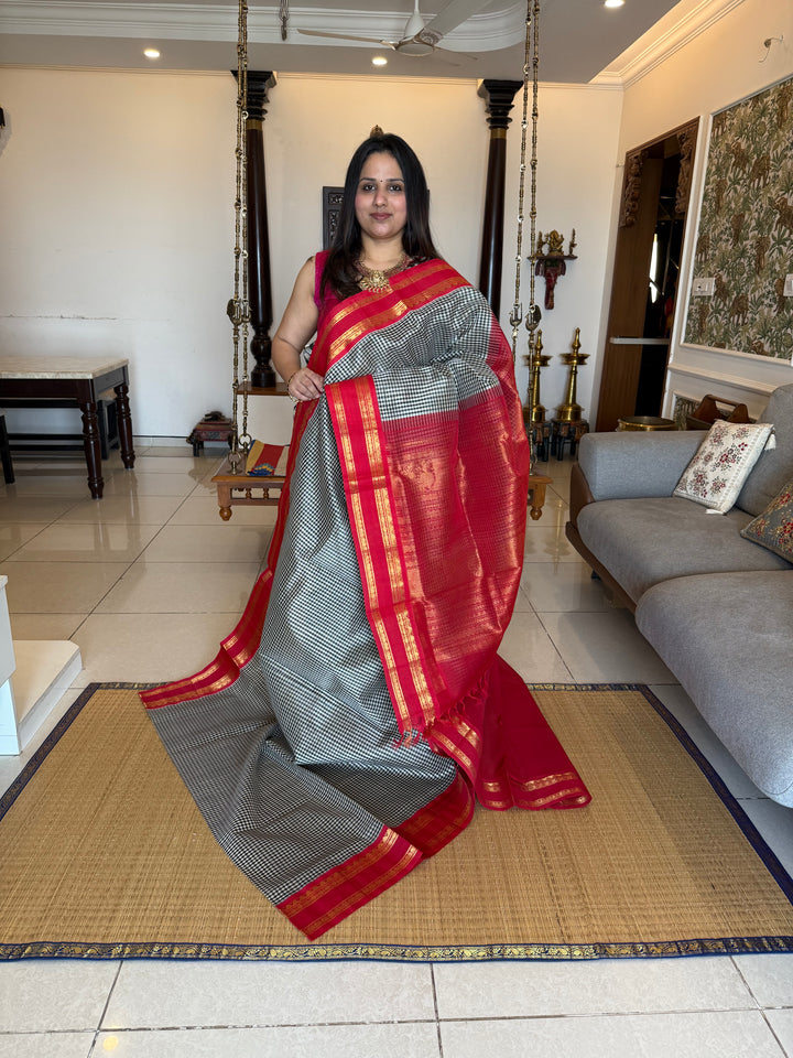 Black and White Podi Kattaam with red colour , rettapet border and traditional rich Pallu Korvai Silk Cotton Saree