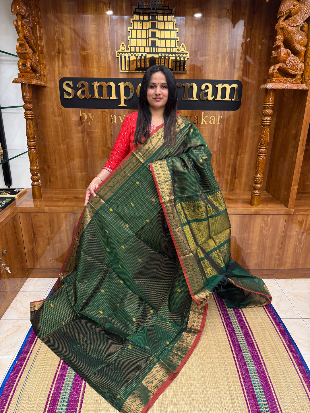Green with Red Selvedge ,Podi Zari Kattam in the Body, Traditional Borders and Rich Pallu Semi Silk Cotton Saree