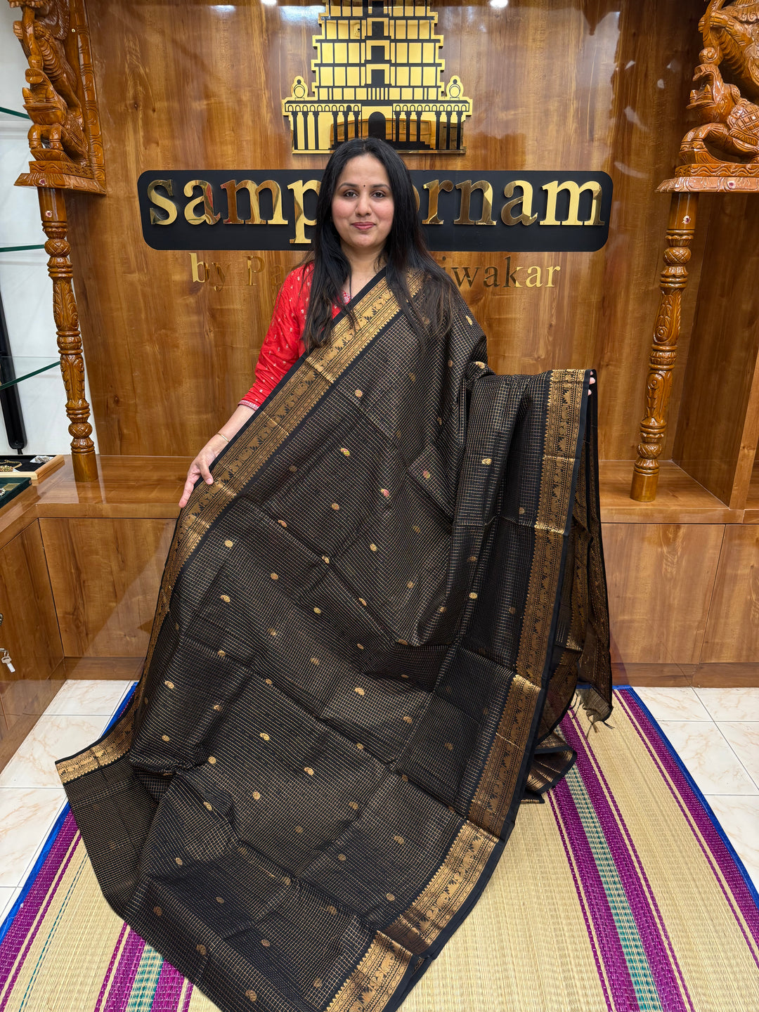 Black ,Podi Zari Kattam in the Body, Traditional Borders and Rich Pallu Semi Silk Cotton Saree