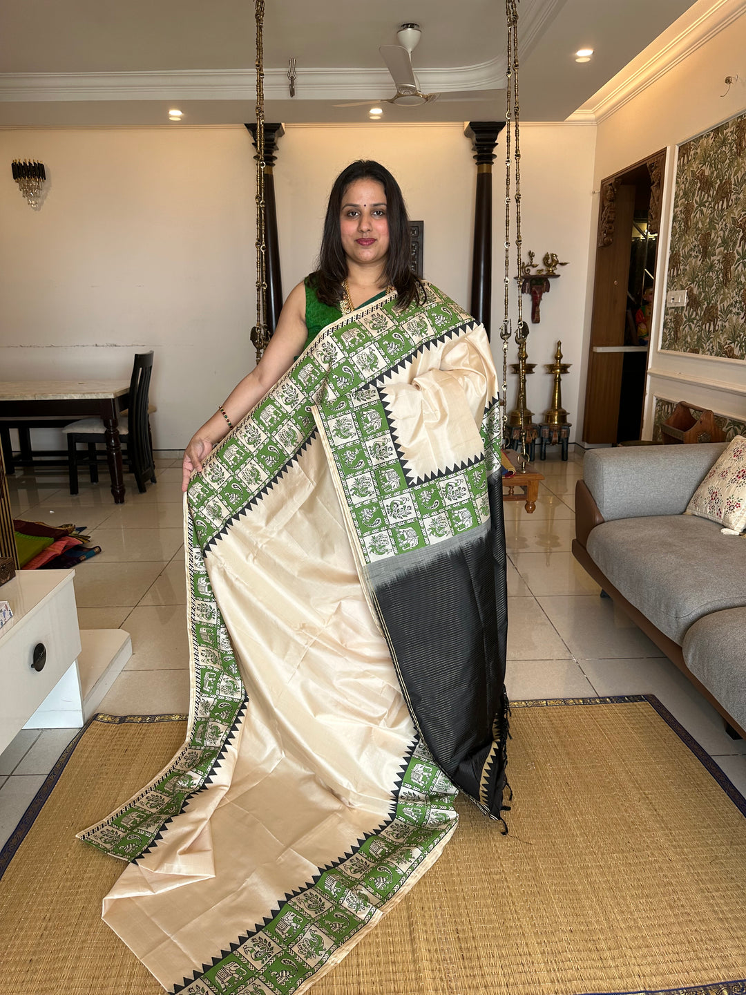 Offwhite with Black Handblock Printed Annam and Elephant Border with Vairaoosi blouse and Pallu Pure Soft Silk Saree