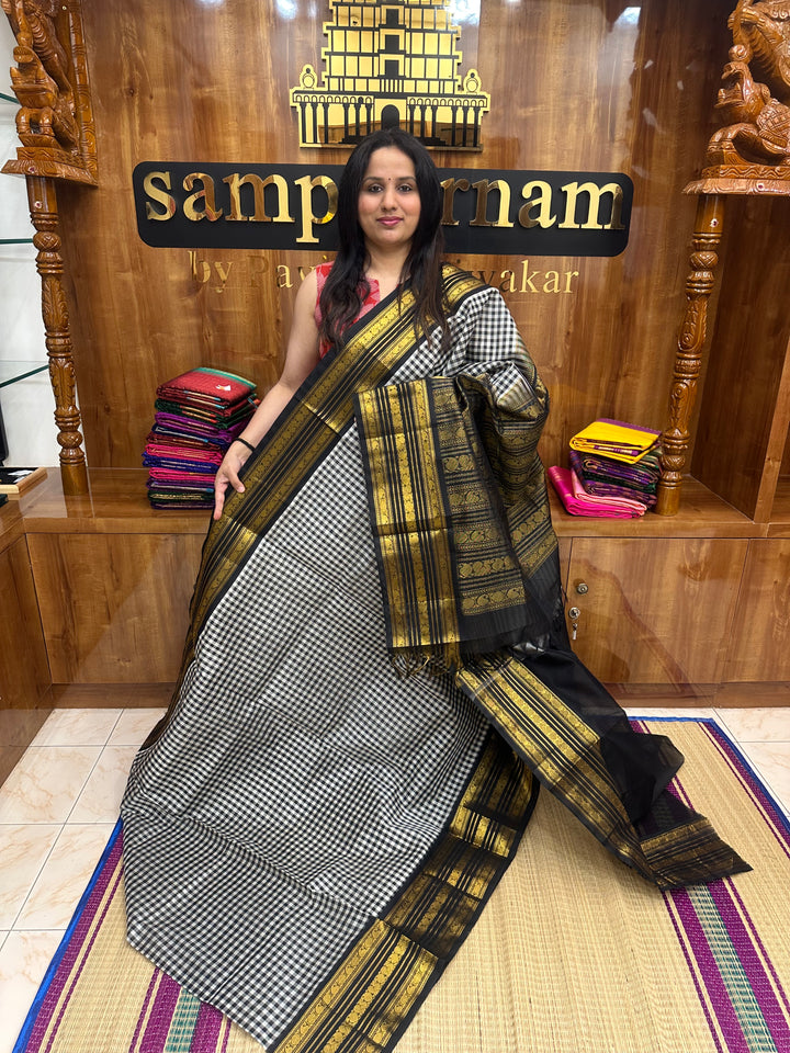 Black and White , Podi Kattam with Kanchi traditonal borders and Rich Pallu Korvai Silk Cotton Saree
