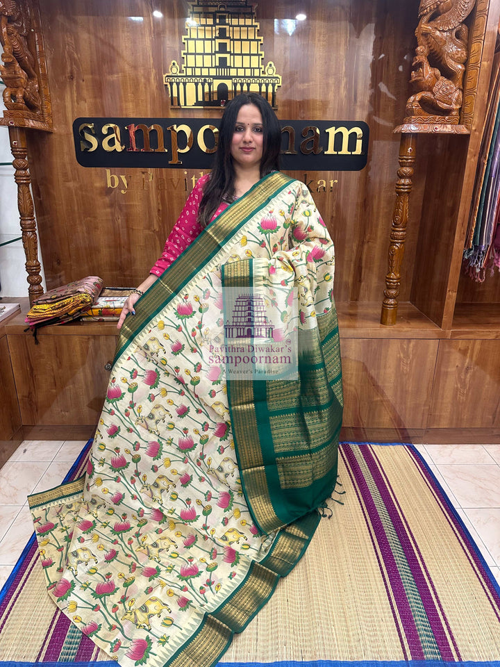 Offwhite with Green , Traditional Temple Border ,Pichwai Printed Korvai Silk Cotton Saree
