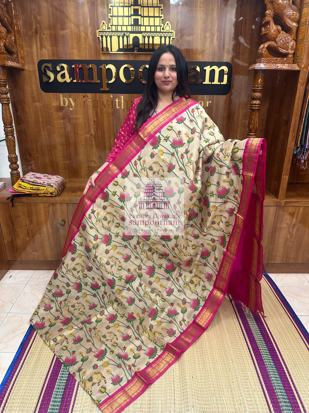 Offwhite with Pink , Traditional Borders and Rich Pallu Pichwai Printed Korvai Silk Cotton Saree