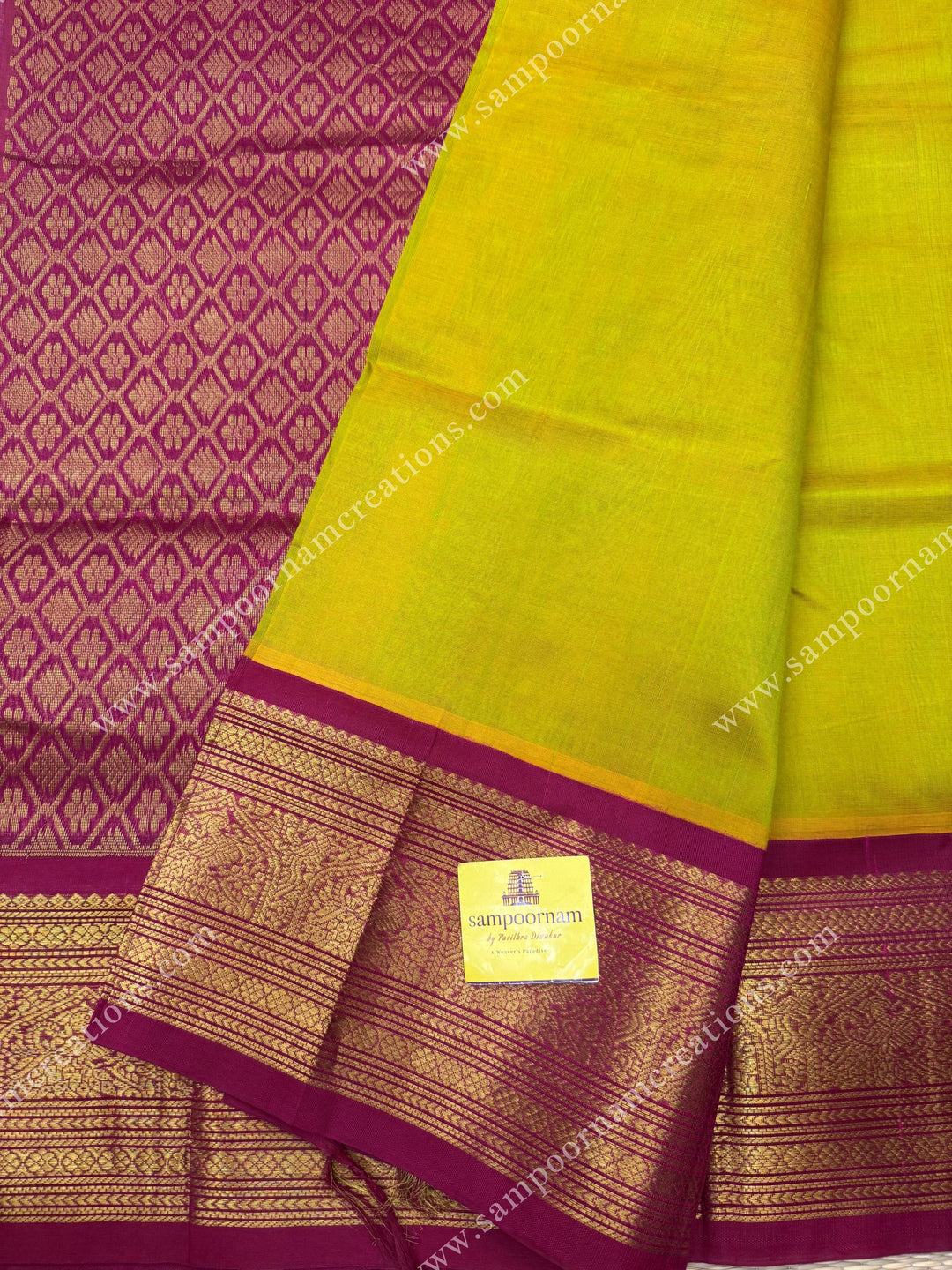 Maanthulir Green with Dark Red  , Traditional One side big borders and Rich Pallu Korvai Silk Cotton Saree