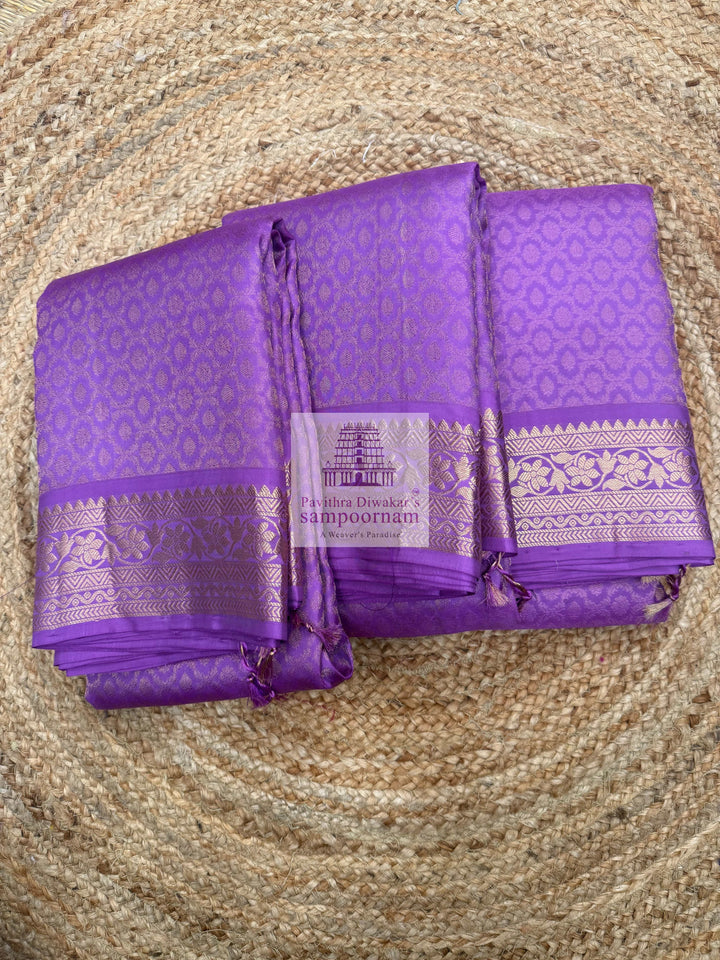 Lilac colour with Floral Banarasi rich Zari butta and Grand Gold Zari border , Pure Soft Silk Saree