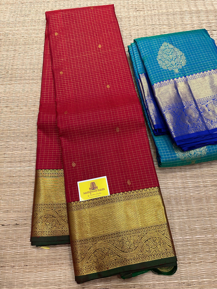 Traditional Red with Manthulir Green Body Podi Kattam with Butta Rich Pure Kanjivaram Silk Saree