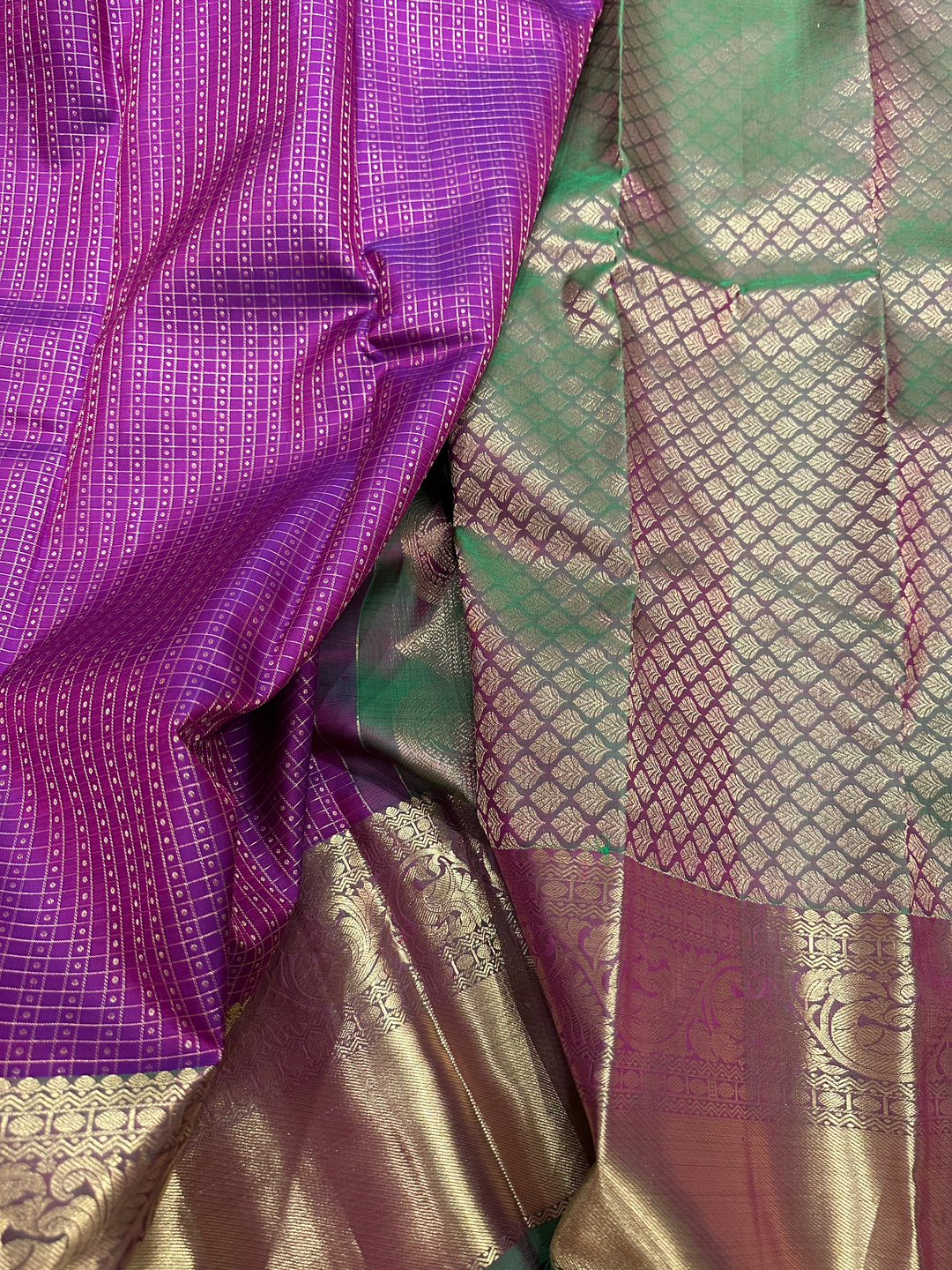 Vadamalli Purple with Manthulir Green Rich Lakshadeepam Body With Grand Border and Pallu Pure Kanjivaram Silk Saree