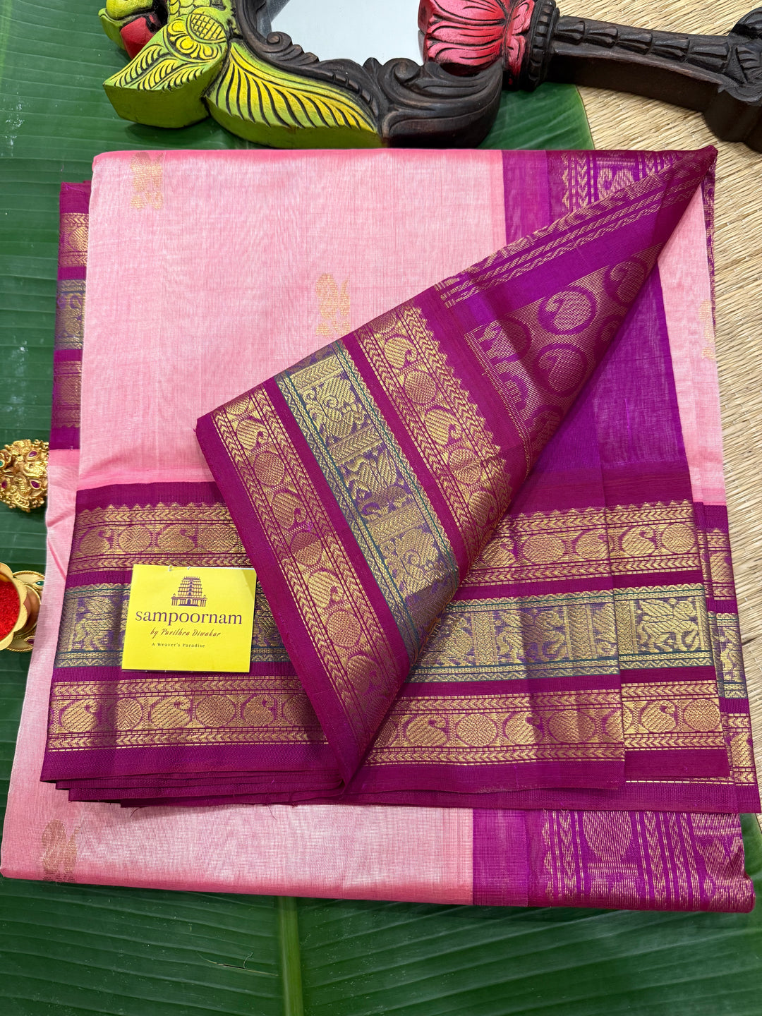 Onion Pink with Magenta , zari butta in the body , Kanchi rich border and traditional Pallu Korvai Silk Cotton Saree