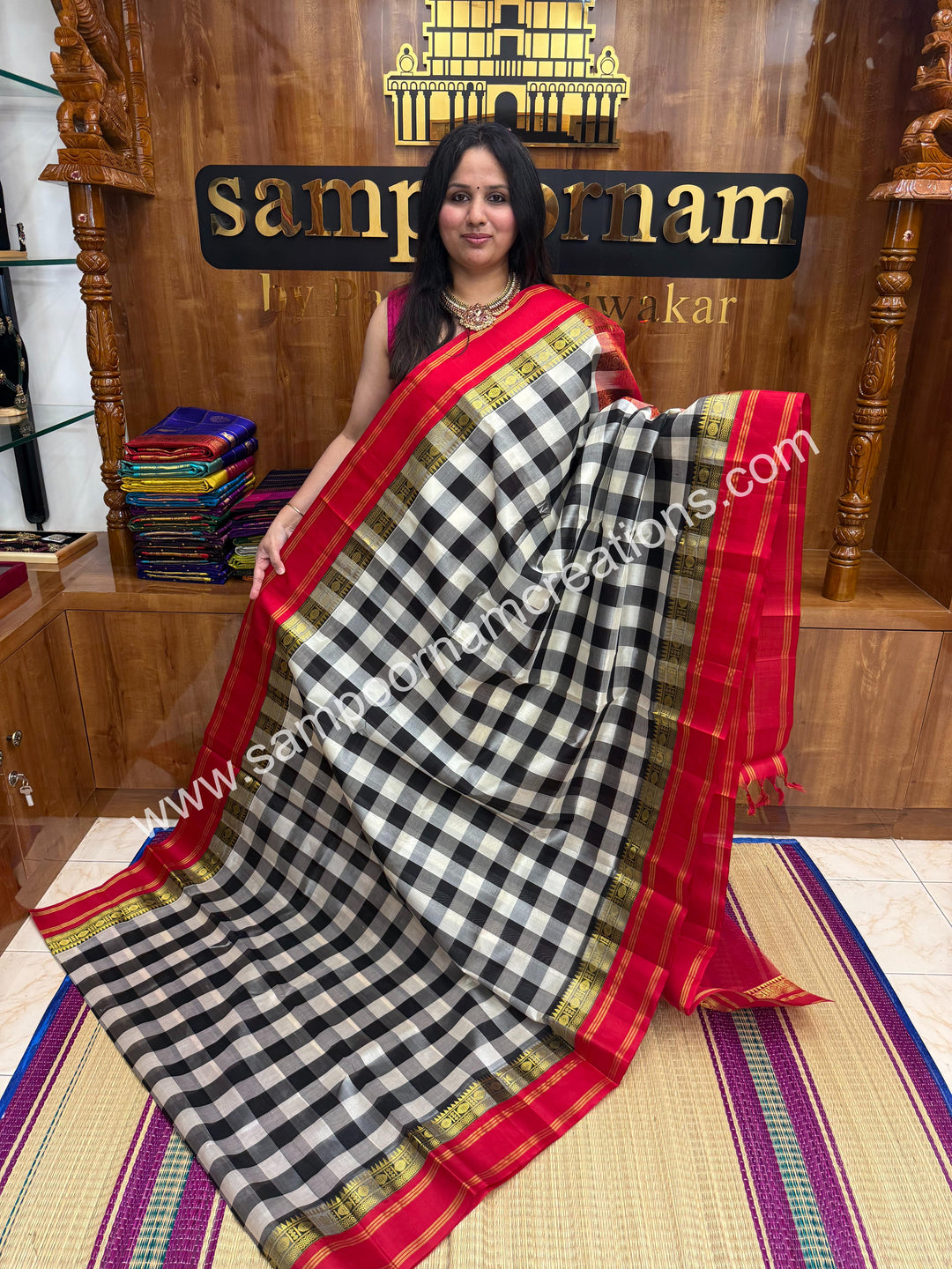 Black , White , with Red , Pallum Pazham Checks , traditional borders and rich Pallu Silk Cotton Sarees