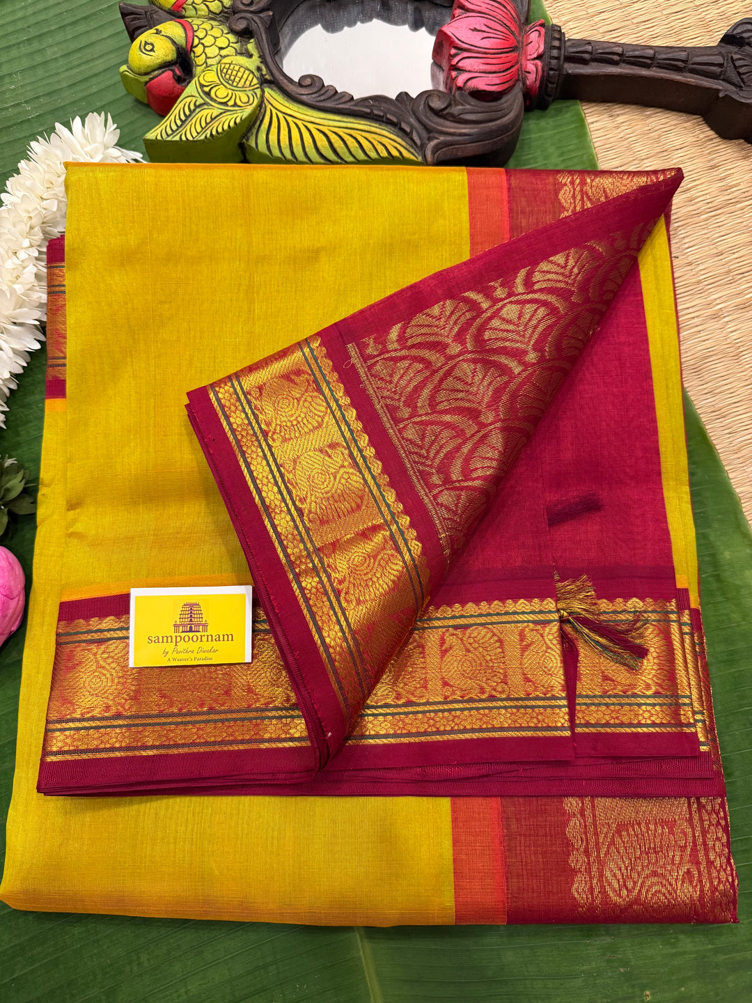 Ponvandu colour with Red , traditional borders and rich Pallu Korvai Silk Cotton Saree