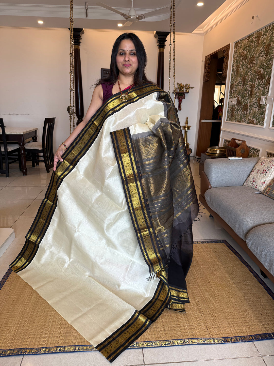 White with Black , traditional Kanchi borders  and rich Pallu  Korvai Silk Cotton Saree