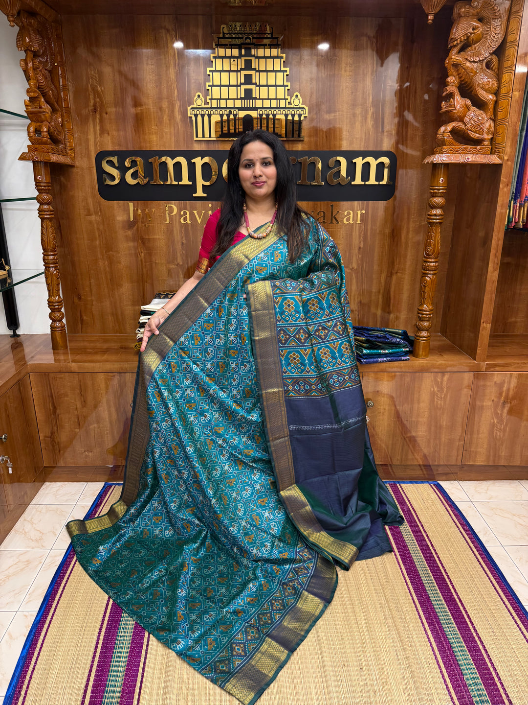 Aqua Blue with Green  , Pochampally inspired designs in the body and traditional Kanchi Pallu , Semi Pochampally Silk Saree