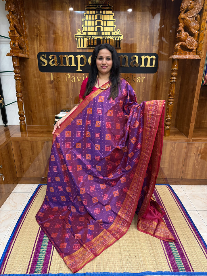 Magenta with Pink  , Pochampally inspired designs in the body and traditional Kanchi Pallu , Semi Pochampally Silk Saree