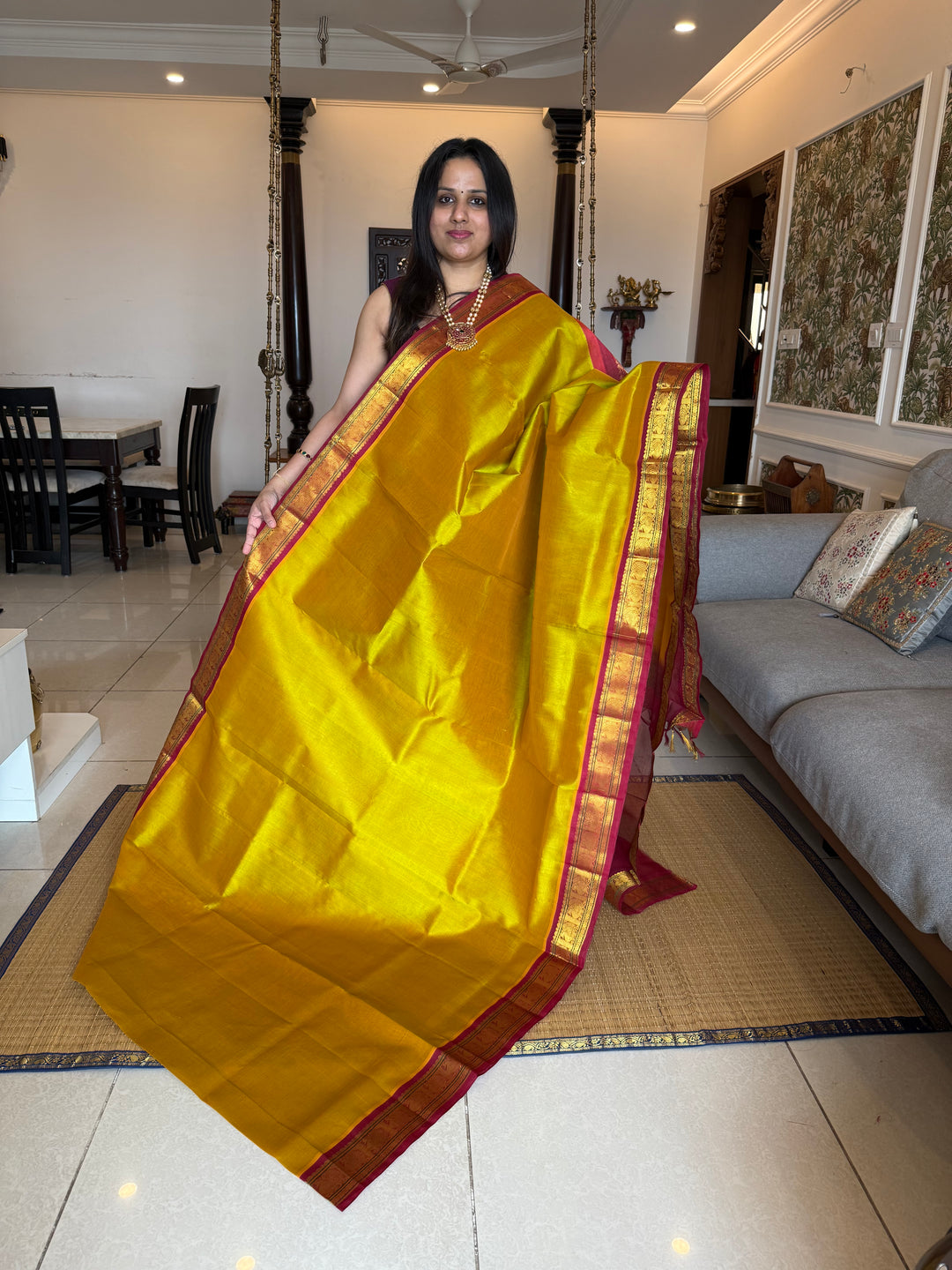 Ponvandu colour with Red , traditional borders and rich Pallu Korvai Silk Cotton Saree