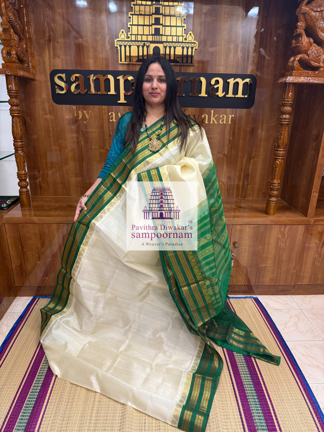 Offwhite with Green , Temple design with rettapet borders and rich Pallu Korvai Silk Cotton Saree