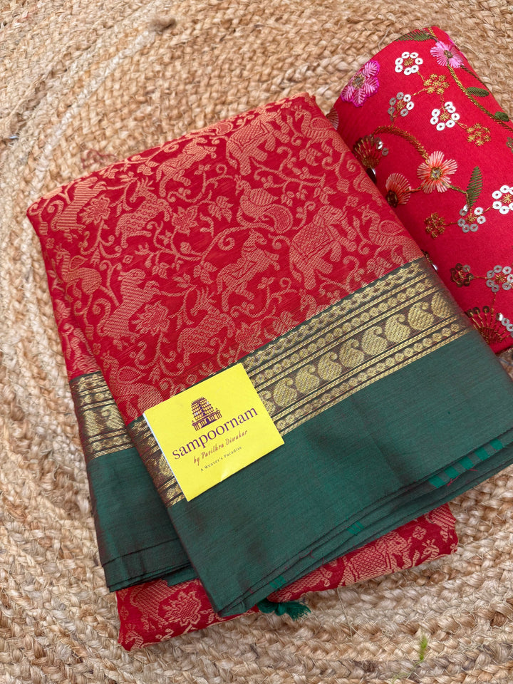 Classic Red with Green , Rich Vanasingaram thread motif in the body , Traditional borders and Plain Pallu Chettinad Cottton Saree