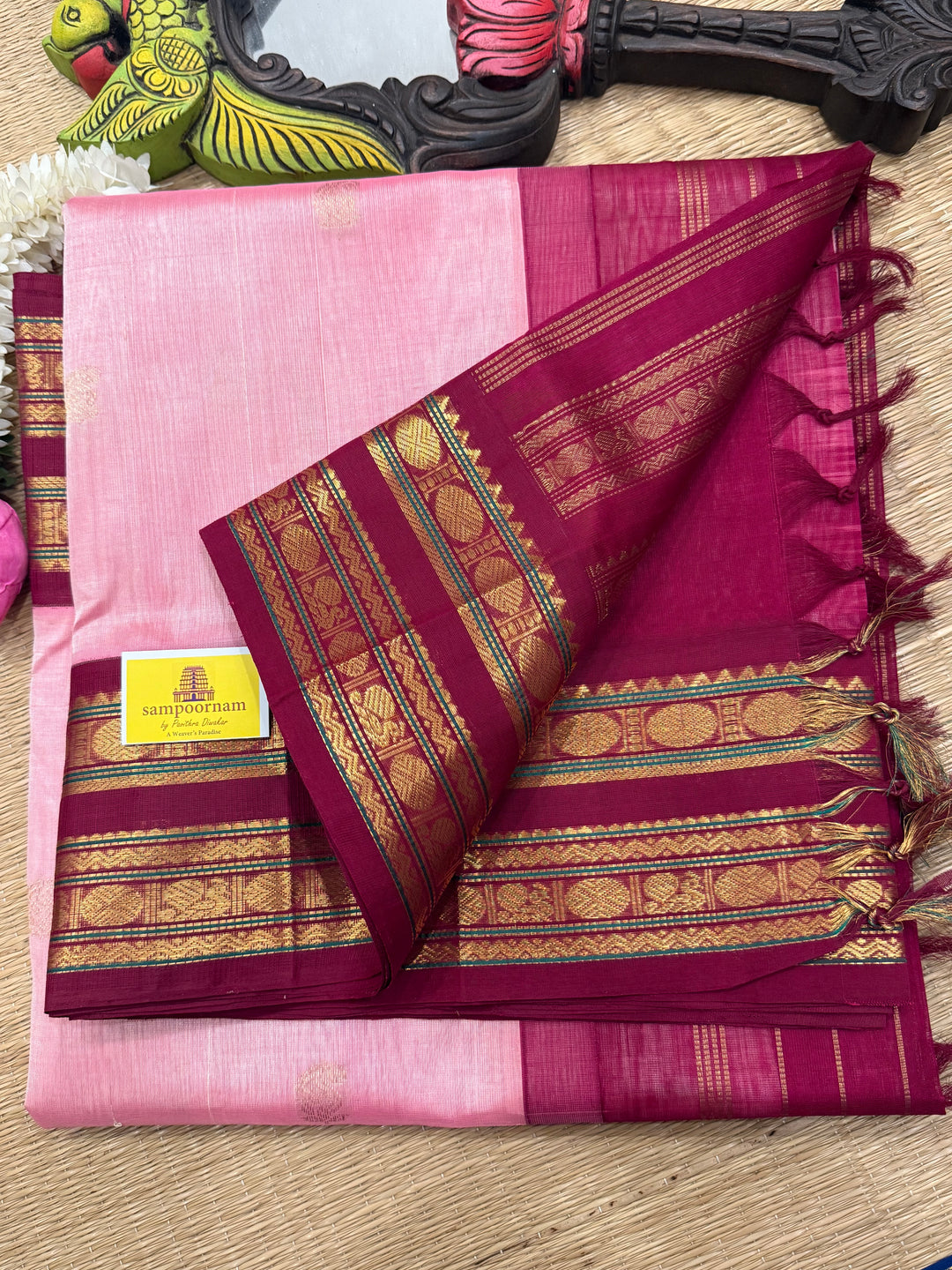 Onion Pink with Maroon , traditional Kanjivaram rich borders and butta in the body with grand Pallu Korvai Silk Cotton Saree