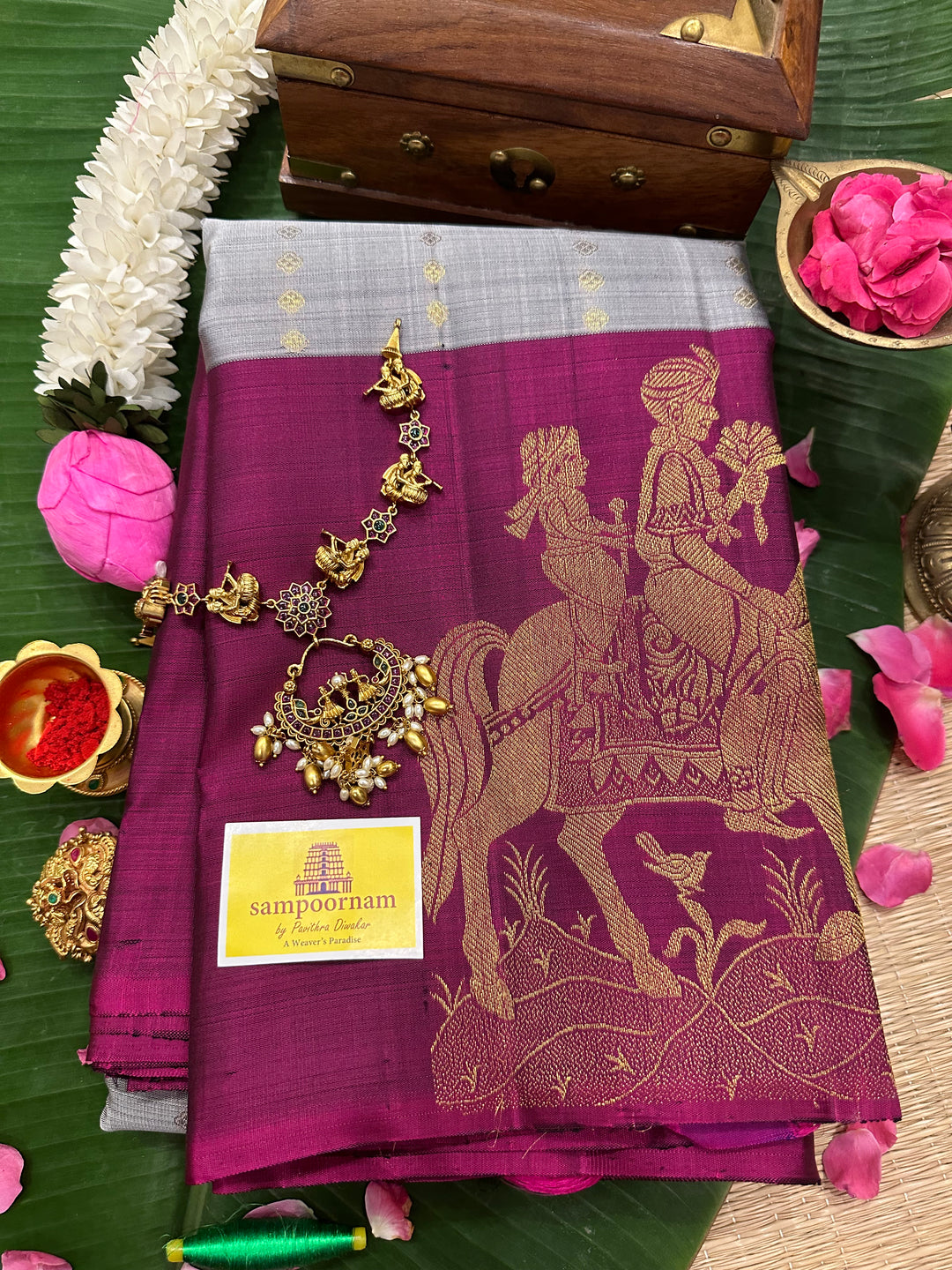 Grey with Magenta Vertical Zari Butta and Grand Pallu Kanjivaram Silk Saree