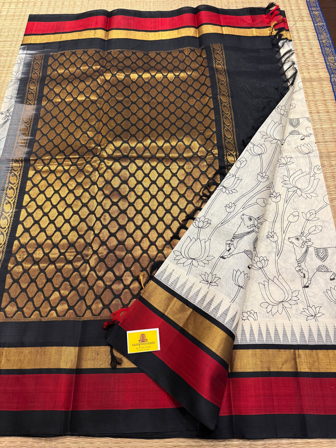Offwhite with Black ,Triple Temple Border,Rich Pallu ,Pichwai Outline Printed Korvai Silk Cotton Saree