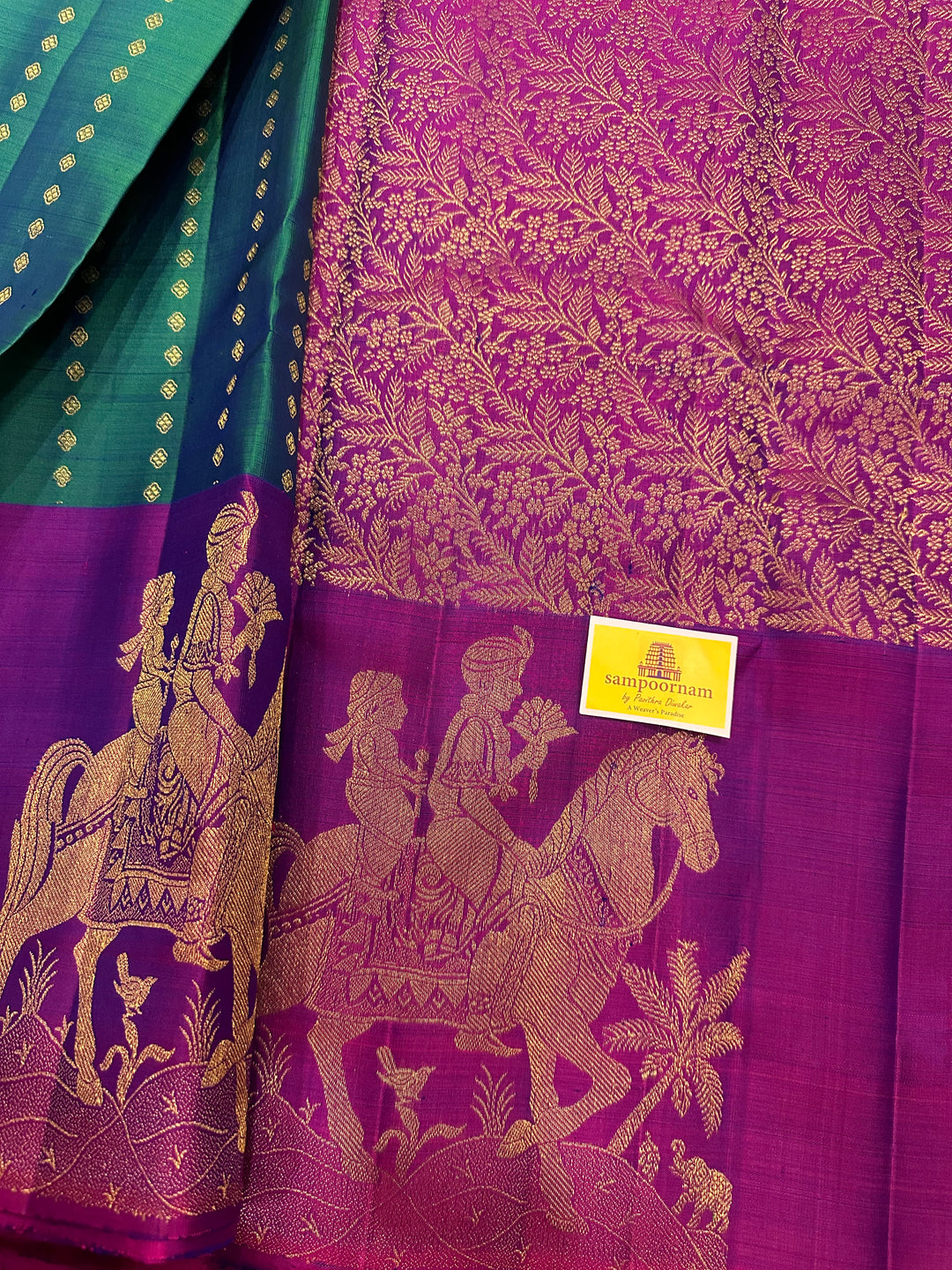 Mayil Kazhuthu with Purple Vertical Zari Dots and a Rich Pallu Kanjivaram Silk Saree