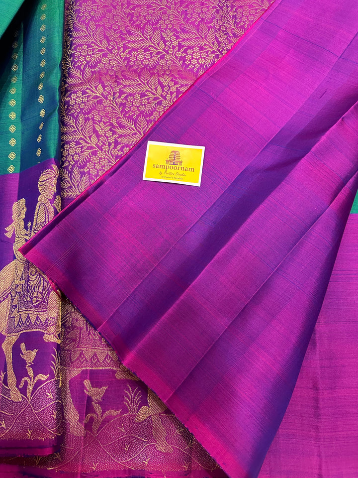 Mayil Kazhuthu with Purple Vertical Zari Dots and a Rich Pallu Kanjivaram Silk Saree