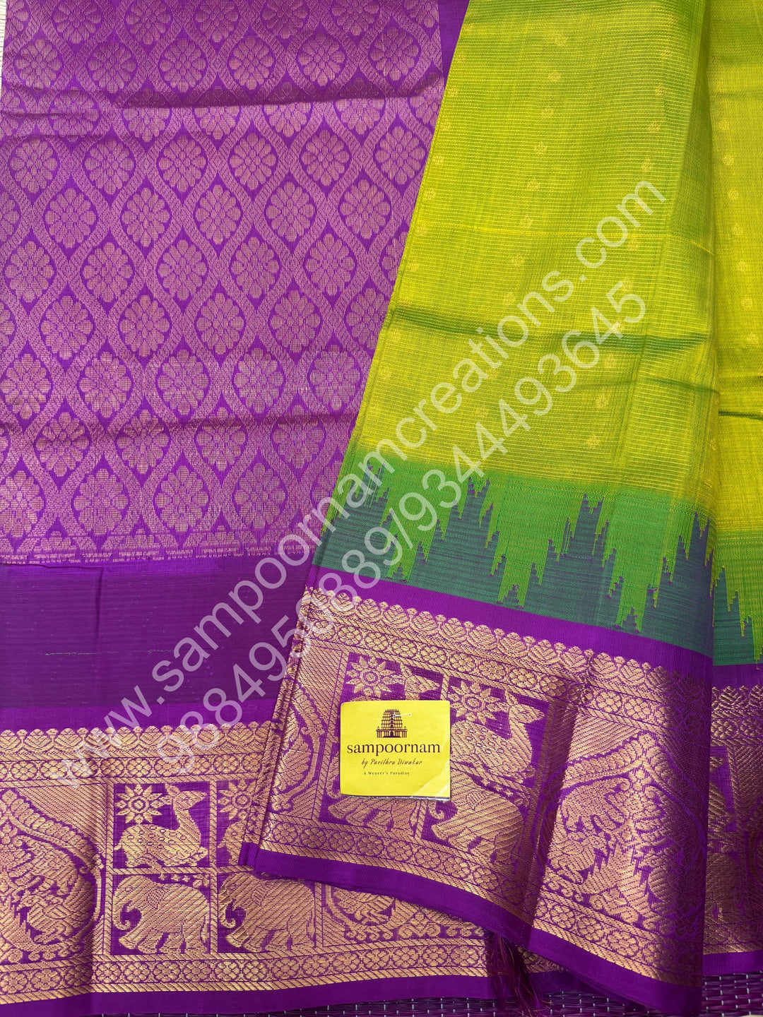 Parrot Green with Magenta  , rich Zari butta and Podi Kattam in the body , temple design traditional Borders and Grand Pallu Korvai Silk Cotton Saree
