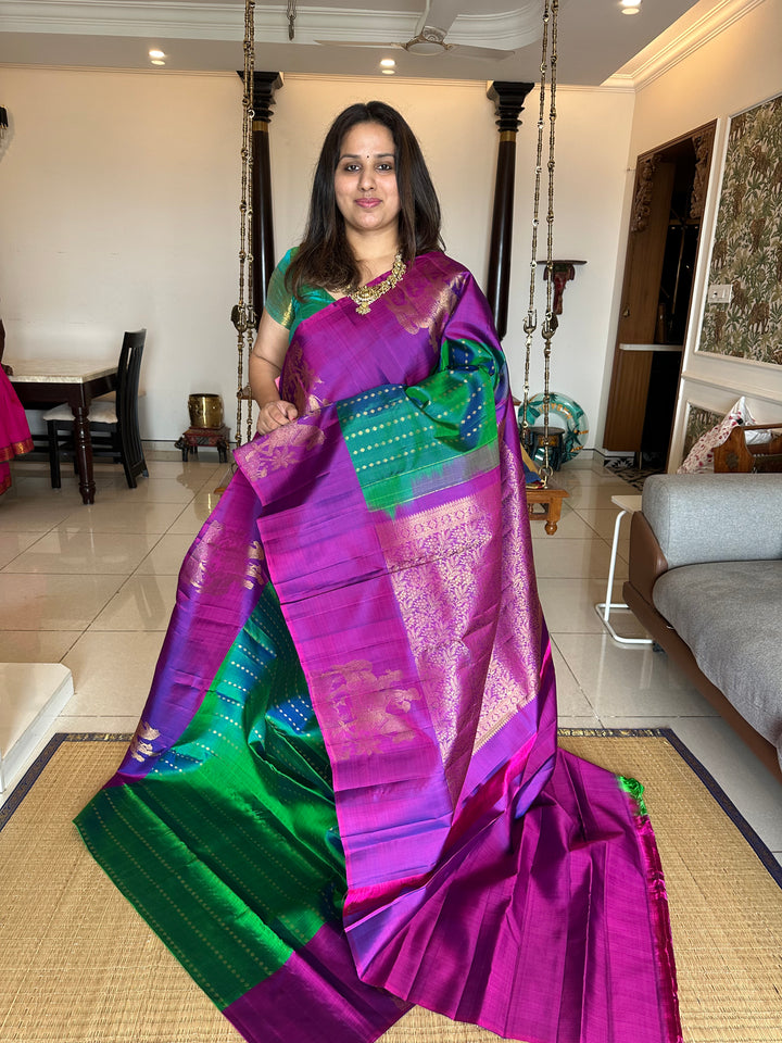 Mayil Kazhuthu with Purple Vertical Zari Dots and a Rich Pallu Kanjivaram Silk Saree