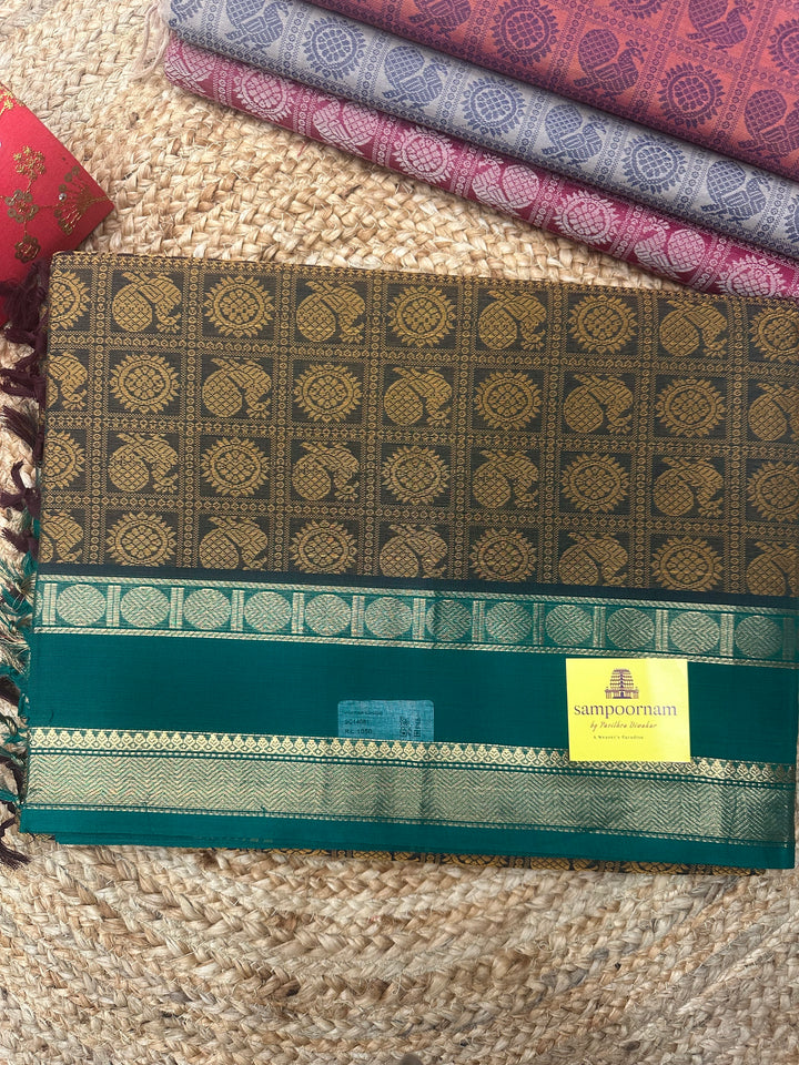 Green with Green  , Annam and Chakram thread butta in the body  , rettapet border and Plain Pallu Chettinad Cotton Saree