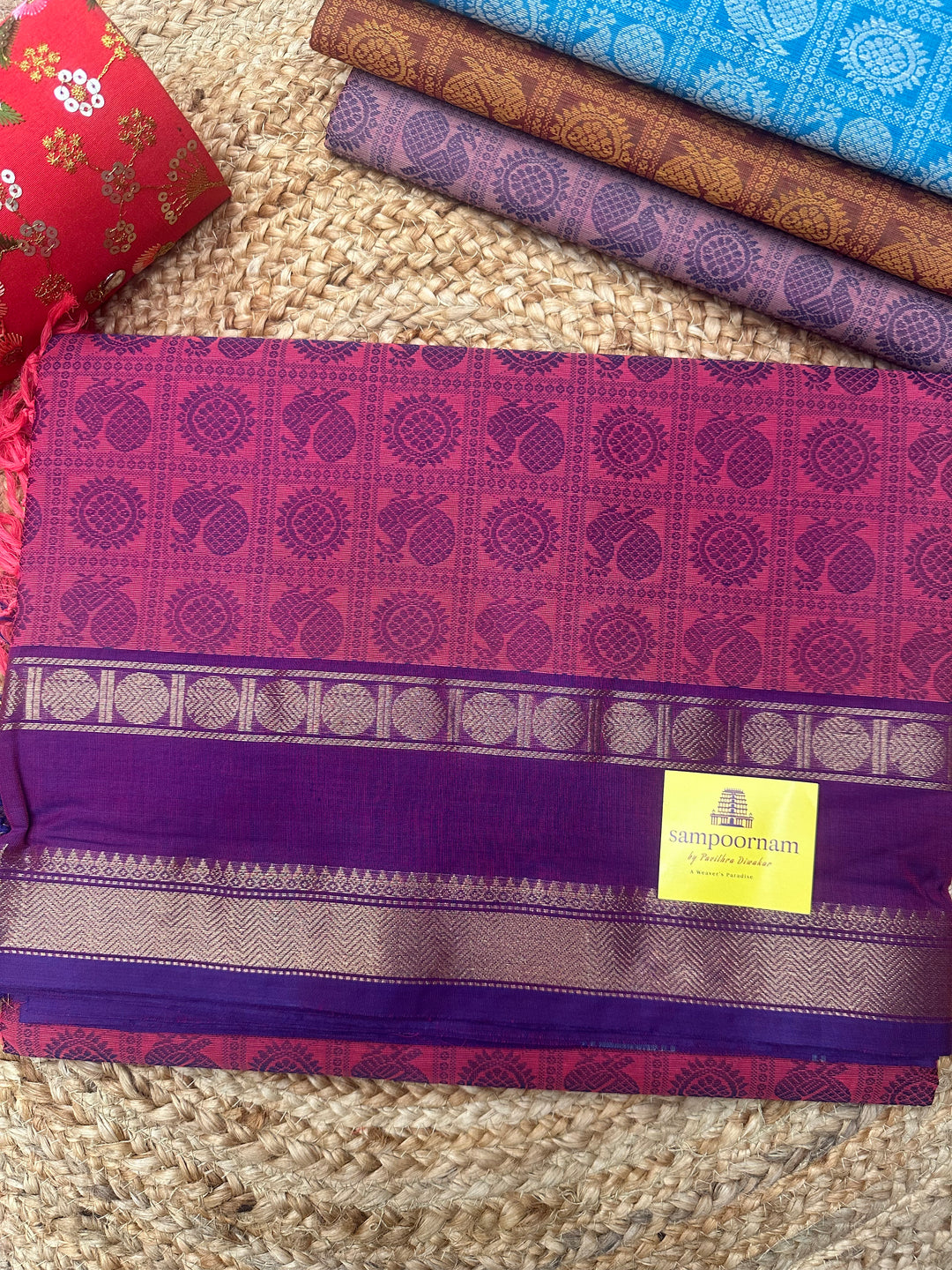 Pink with Magenta  , Annam and Chakram thread butta in the body  , rettapet border and Pallu Chettinad Cotton Saree